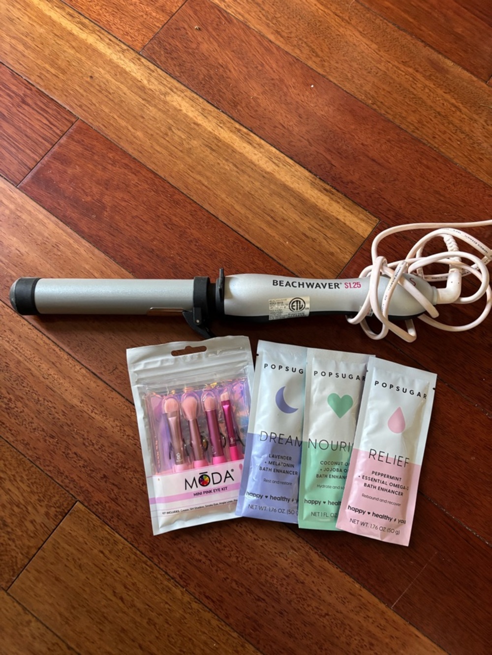 Beachwaver 1.25 +Popsugar and Moda brushes